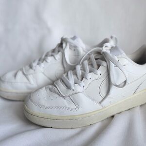 Nike Kid's Girls Court Borough Low 2 GS BQ5448-100 White Size 6.5Y